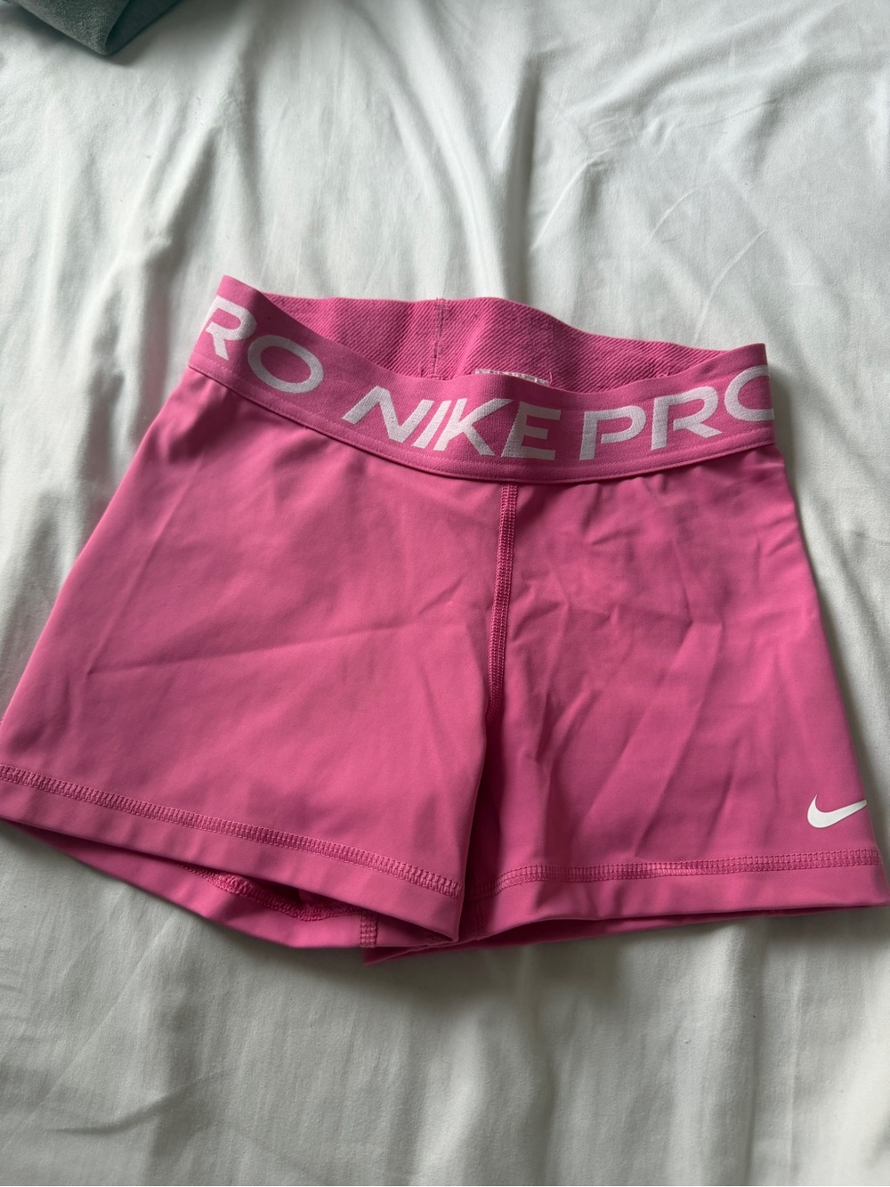 Nike Pros Women's Pink Performance Shorts Size Small Vibrant Pink Pro Nike